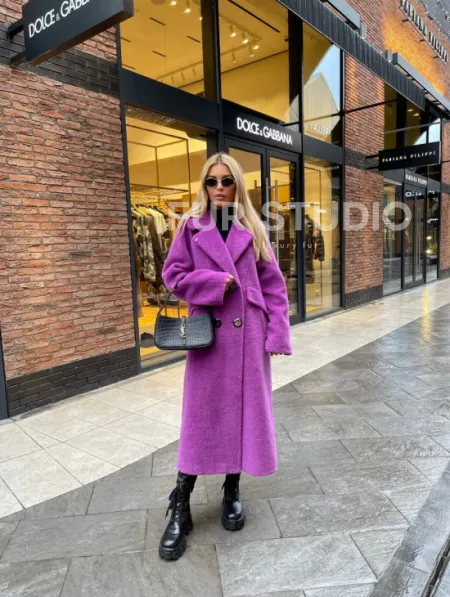 Стильное шерстяное пальто в ярком цвете - фото 4