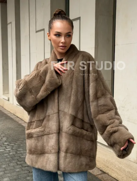 Норковый полушубок пастель V-образный воротник - фото 12