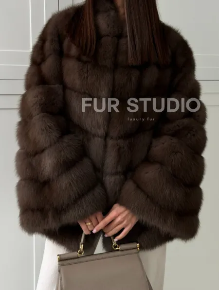 Женская шуба из меха куницы - фото 2