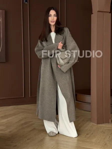 Пальто с воротником из соболя - фото 10