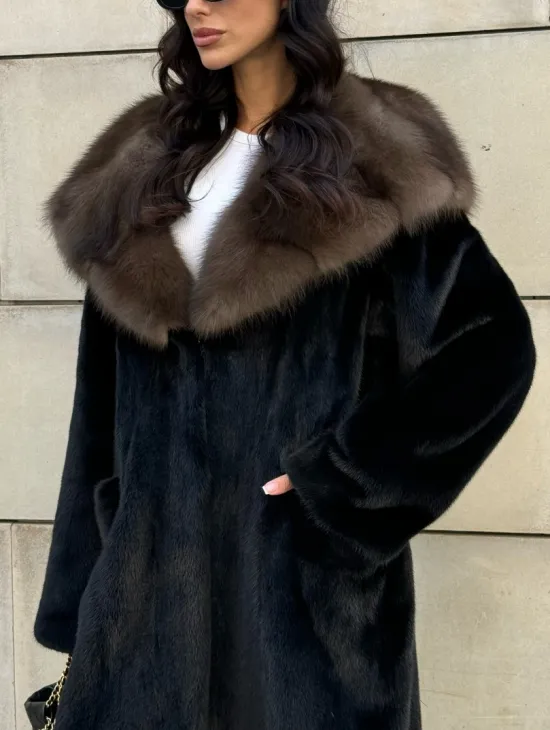 Шуба из норки Saga furs с капюшоном куницы, цельный мех - TOTAL BLACK - фото 5