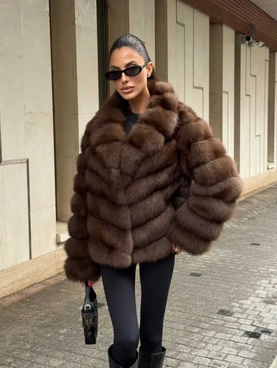 Шуба из меха куницы Dark с английским воротником - фото 11