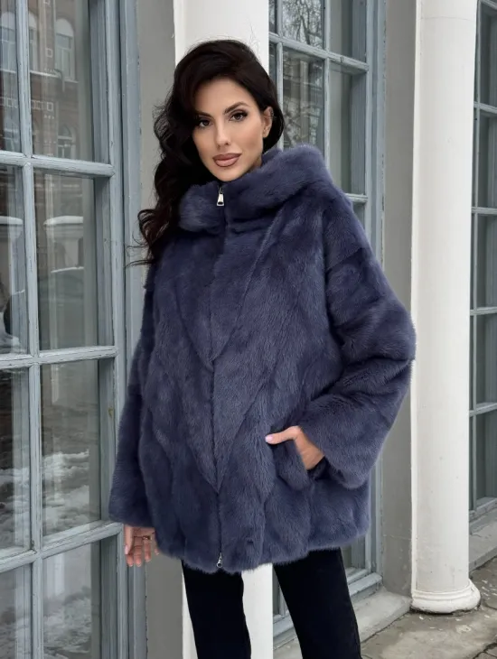 Меховая курточка - бомбер из аукционной норки с капюшоном - фото 8