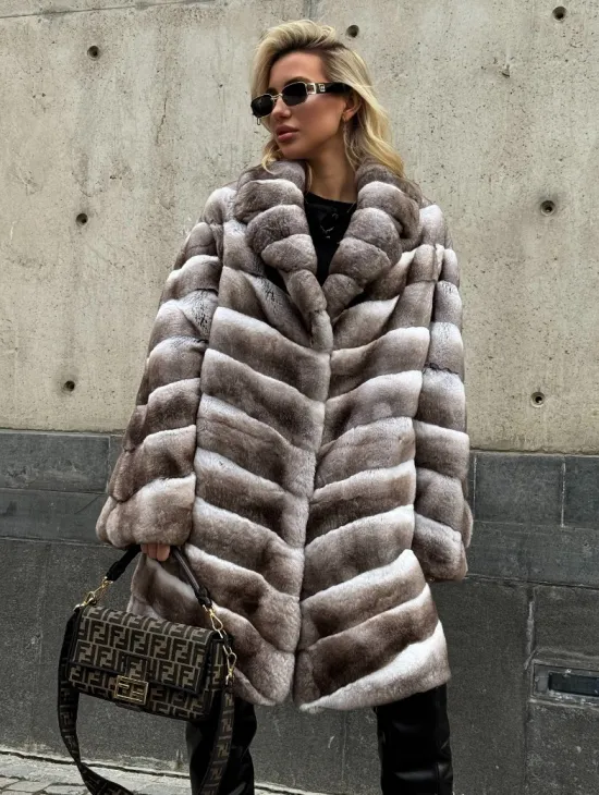 Женская серая шуба из элитного шиншиллового кролика (рекса) с английским воротником - фото 8