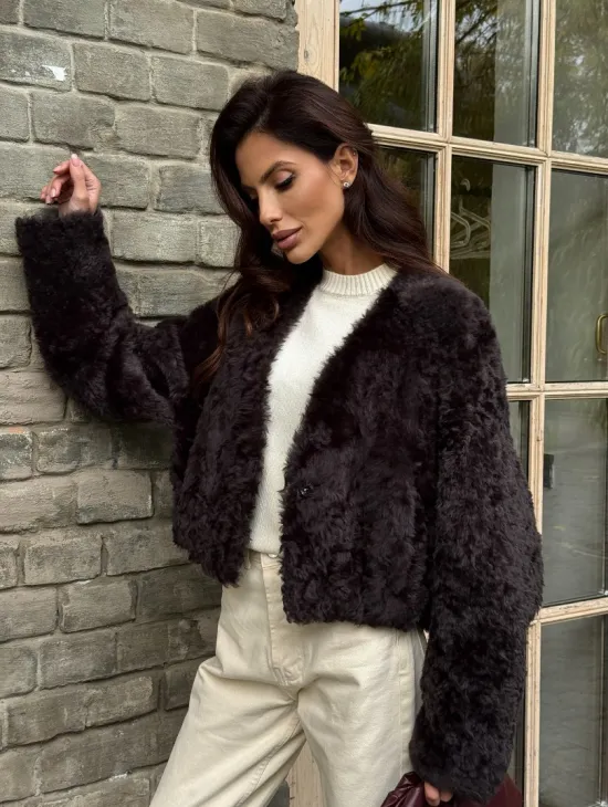 Укороченная шуба из овчины калган - фото 8