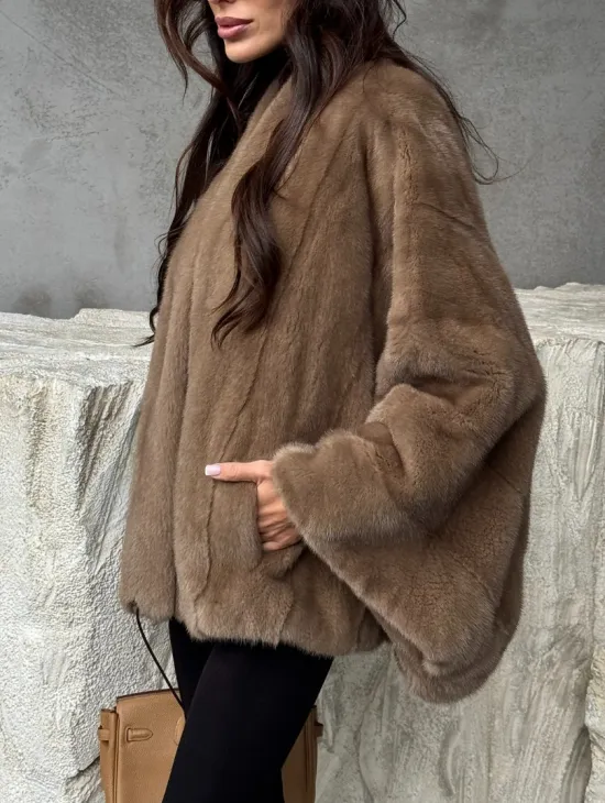 Норковое пончо с рукавами «летучая мышь» - фото 4