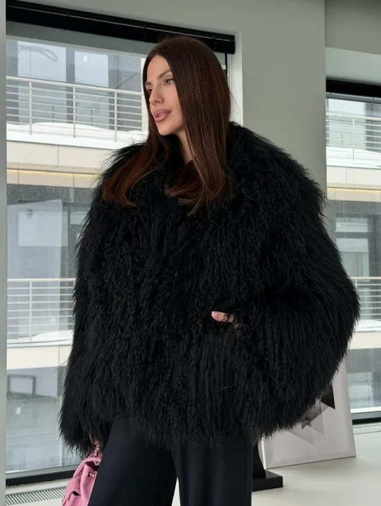 Полушубок черный из ламы - фото 12