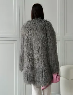 Удлиненная серая шуба из ламы - фото 12