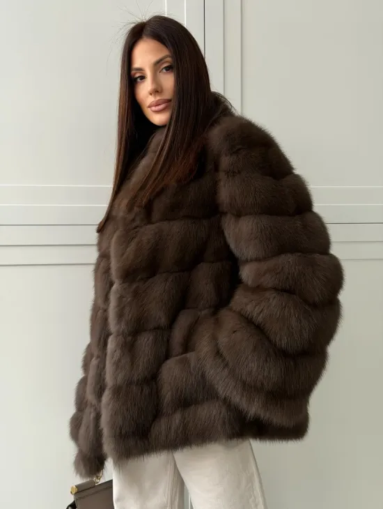 Женская шуба из меха куницы - фото 8