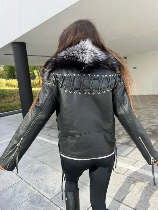 Авиатор из натуральной кожи с воротником из чернобурой лисы - фото 2